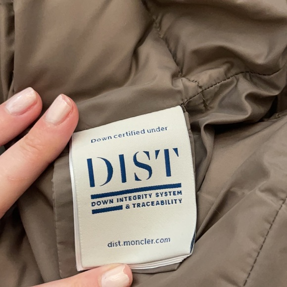 Authentic Moncler Tinuviel Fox fur Puffer Coat - Picture 8 of 16